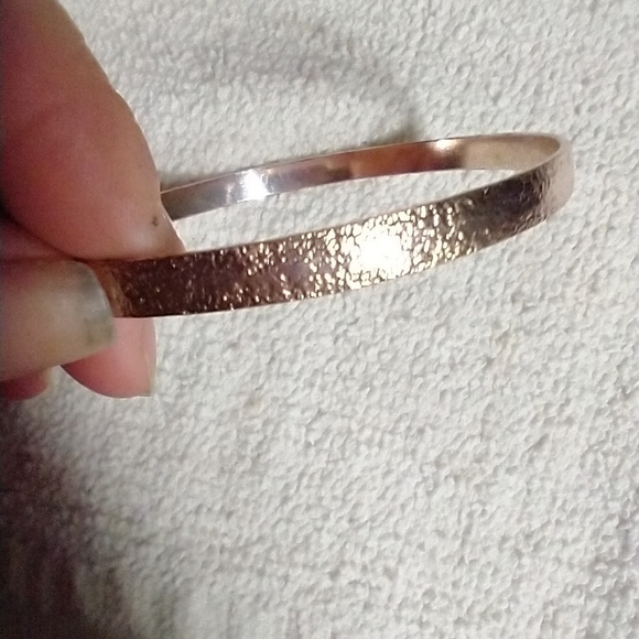 Goldtone decorative bangle bracelet - Picture 1 of 2
